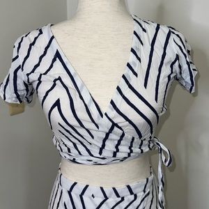 Billabong wrap skirt set